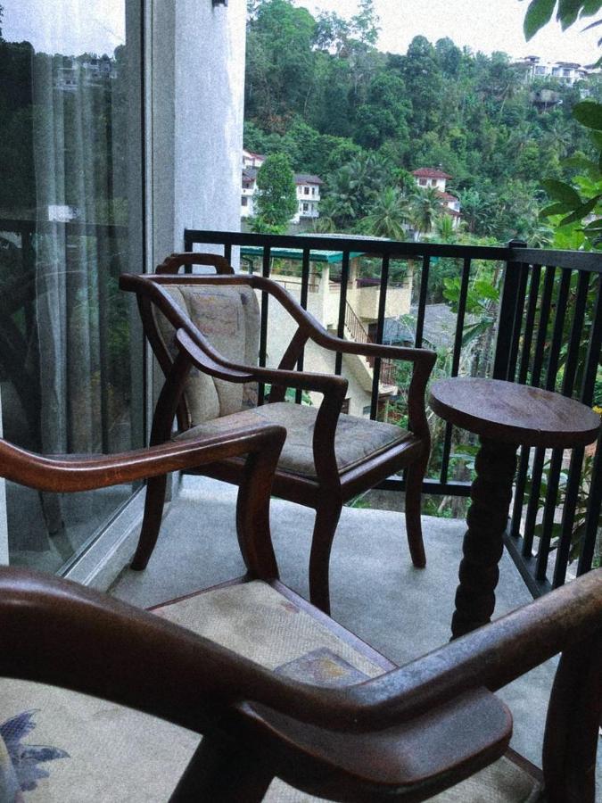 Everdew Kandy Bagian luar foto